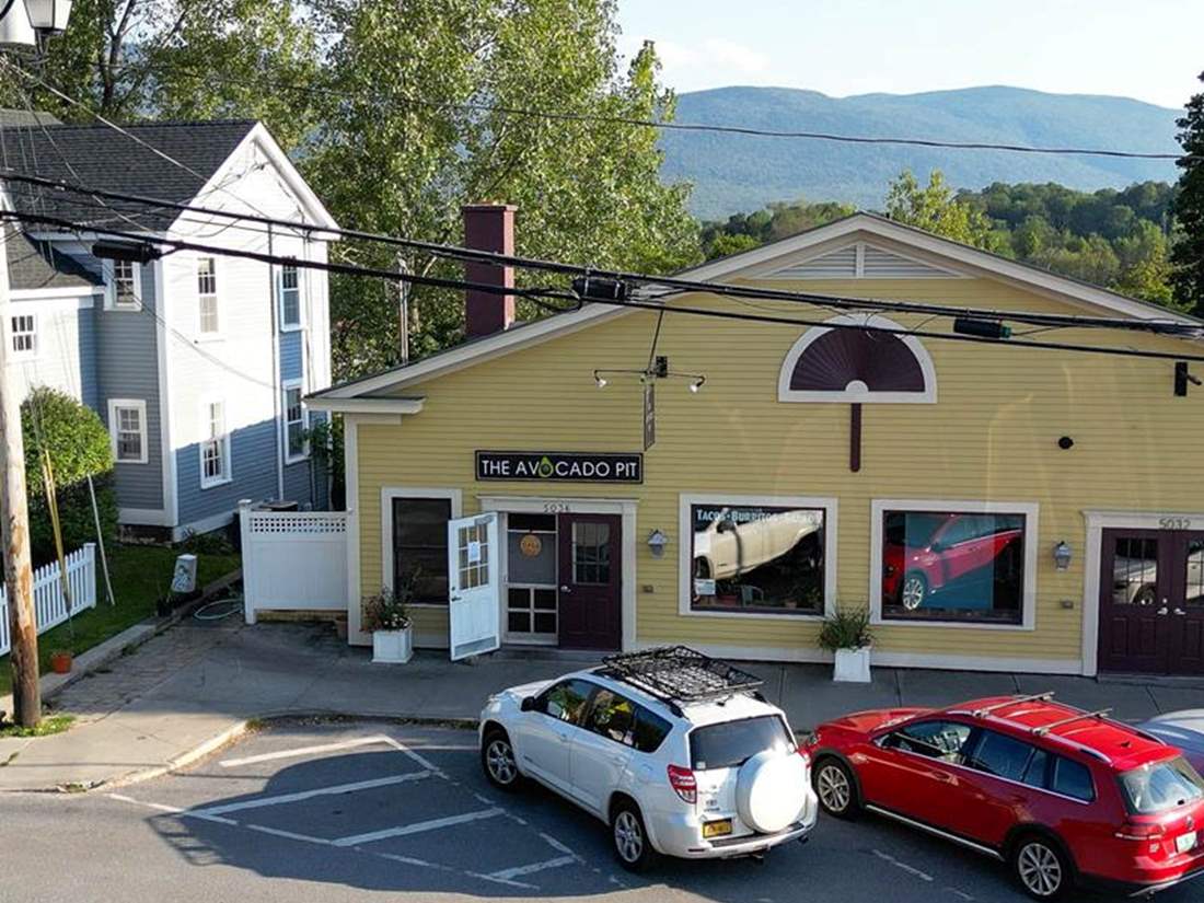 Exterior of Avocado Pit location in Manchester, VT.